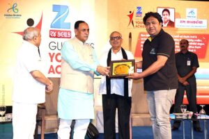 Ram Chhawchharia, Hidden Brains’ COO & Director- sales Honored with Gujarat’s Young Achievers Award